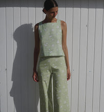 Load image into Gallery viewer, Coco Shop Shift Top in Lime Shell