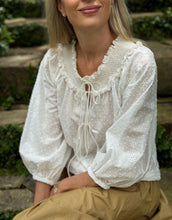 Load image into Gallery viewer, Loretta Caponi Zita Blouse