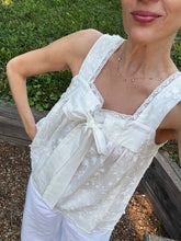 Load image into Gallery viewer, Lortetta Caponi Suvereto Bow-Embellished Lace-Trimmed Broderie Anglaise Cotton Top