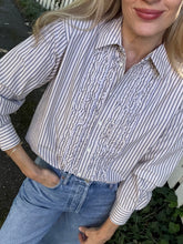 Load image into Gallery viewer, Diega Castilana Organic Cotton Blouse in Ecru/Marine