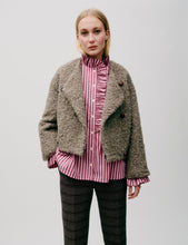 Load image into Gallery viewer, APOF Rasmine Jacket

