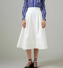 Load image into Gallery viewer, Thierry Colson Wynona White Gaberdine Skirt

