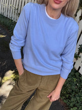 Load image into Gallery viewer, Colori Cashmere Light Crew Sweater in Lisbona Blue
