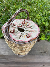 Load image into Gallery viewer, Handcrafted Italian "Panarino" Basket Handbag in Brown, Pink and Yellow Floral Vine
