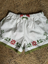 Load image into Gallery viewer, Italian Vintage Linen Shorts-Embroidered Flowers with Olive Green Trim-Size Medium
