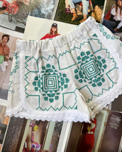 Load image into Gallery viewer, One of a Kind Vintage Linen Shorts Size Small
