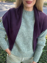 Load image into Gallery viewer, Colori Cashmere Triangular Scarf in Deep Plum
