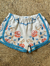 Load image into Gallery viewer, Vintage Linen Shorts from Italy-Various Designs-Size Med

