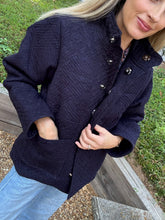 Load image into Gallery viewer, Antik Batik Bao Quilted Fil-coupe Jacket in Navy
