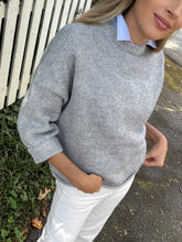 Load image into Gallery viewer, Secular 3/4 Alpaca Sleeve Sweater in Gray
