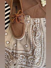Load image into Gallery viewer, Embroidered Bandana Shorts Tan
